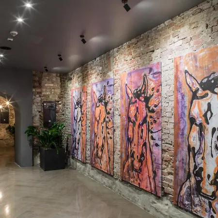 Hotel Pullman Old Town 5*