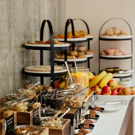 Hotel Pullman Old Town 5*